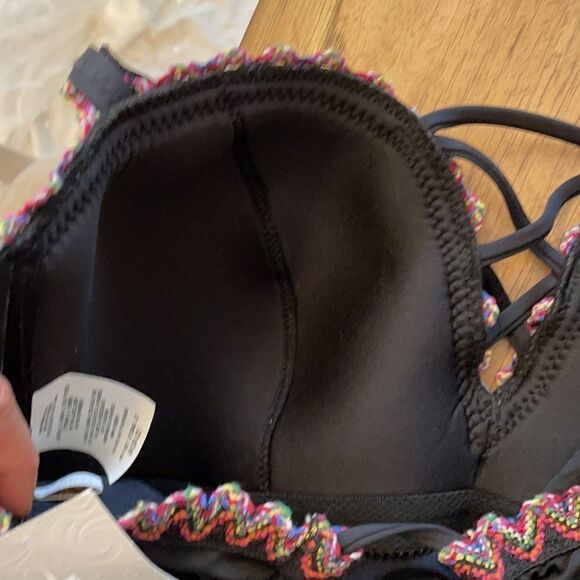 BECCA SWIMWEAR PLUNGE NECKLINE ONE PIECE.  NEW - Picture 10 of 10